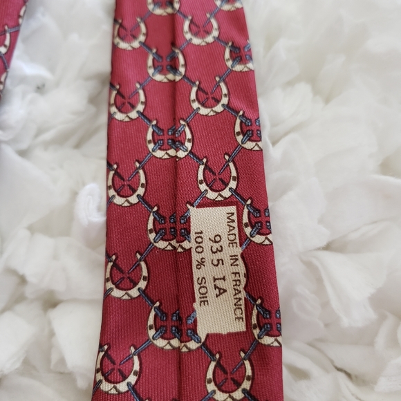 HERMES PARIS VINTAGE HORSESHOE SILK TIE - Picture 10 of 13